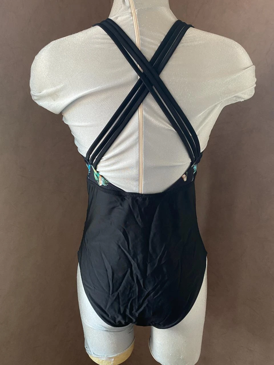 Tropical black one-piece swimsuit size 38 Cross-back – Slimming effect – photo 4